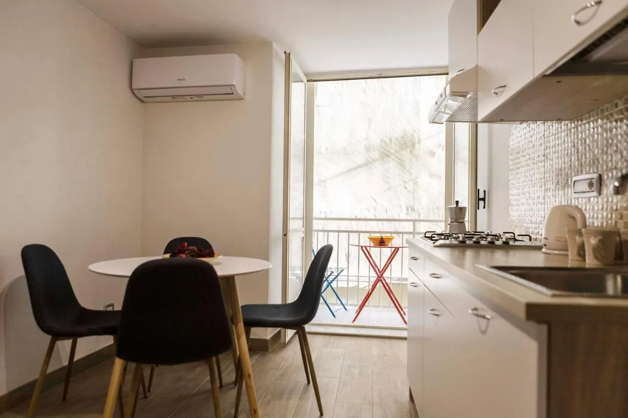 Via Nilo 20 Apartments Νάπολη