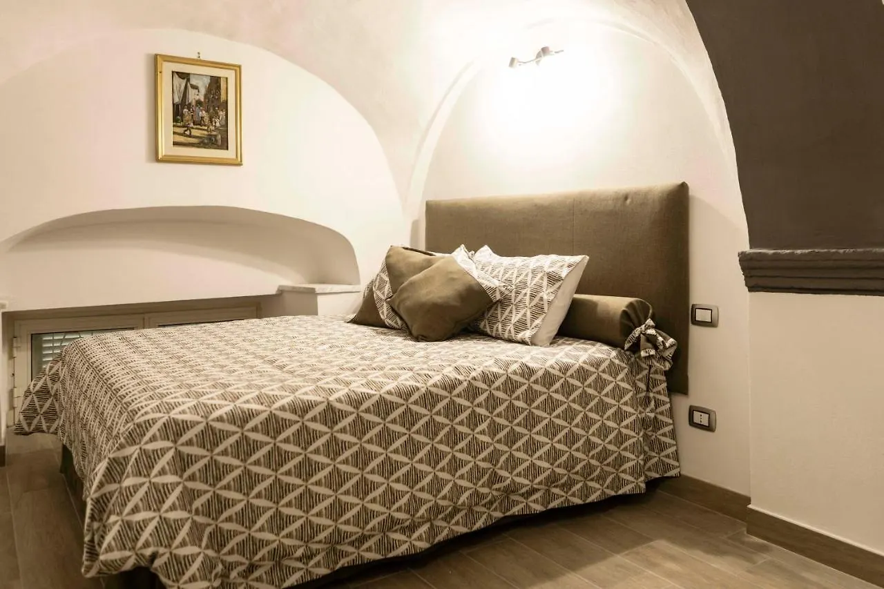 Via Nilo 20 Apartments Naples 0*,  Italy